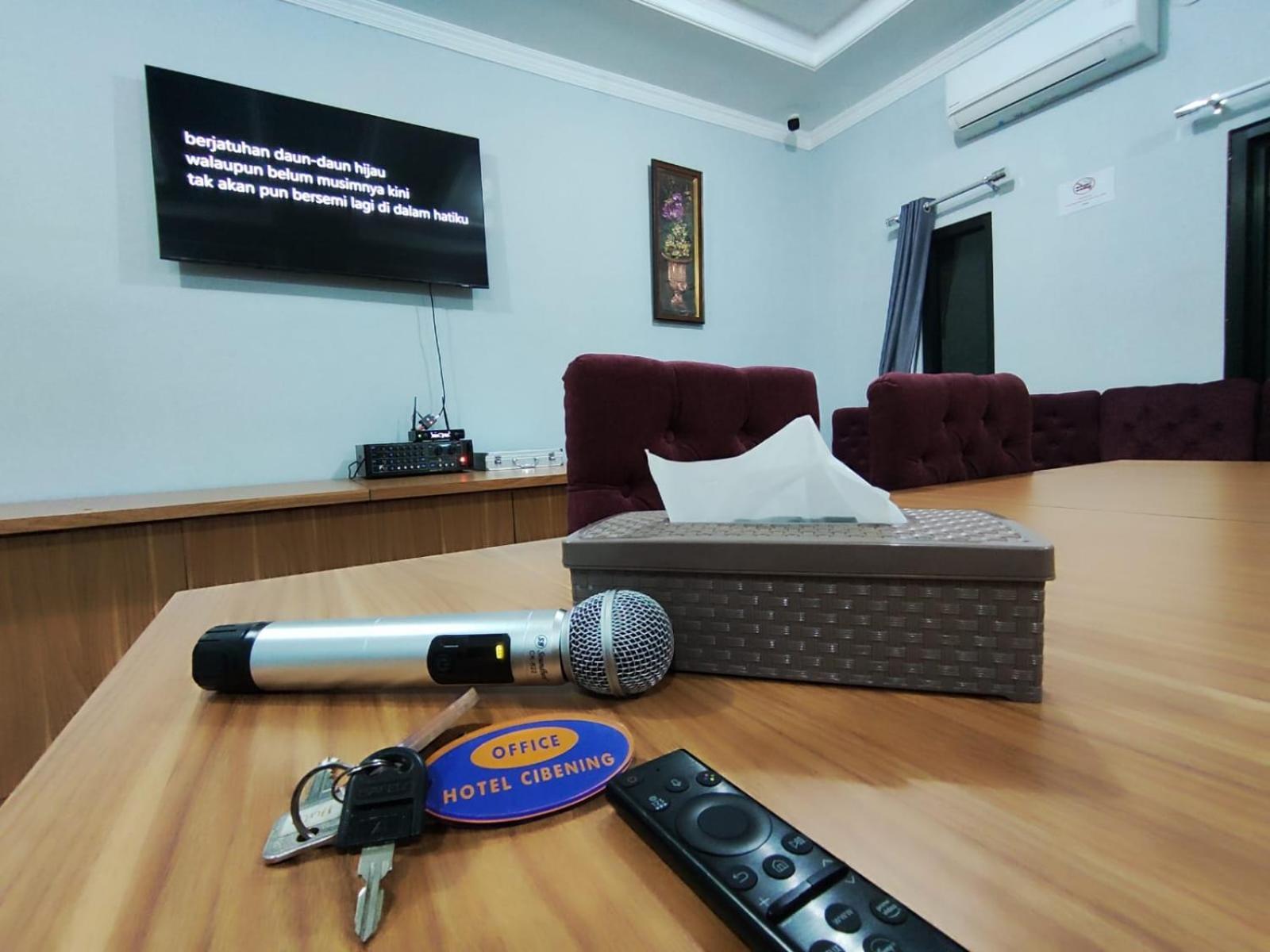 Hotel Cibening Purwakarta Exterior foto