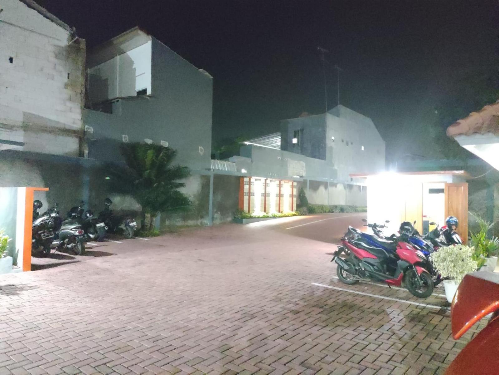 Hotel Cibening Purwakarta Exterior foto