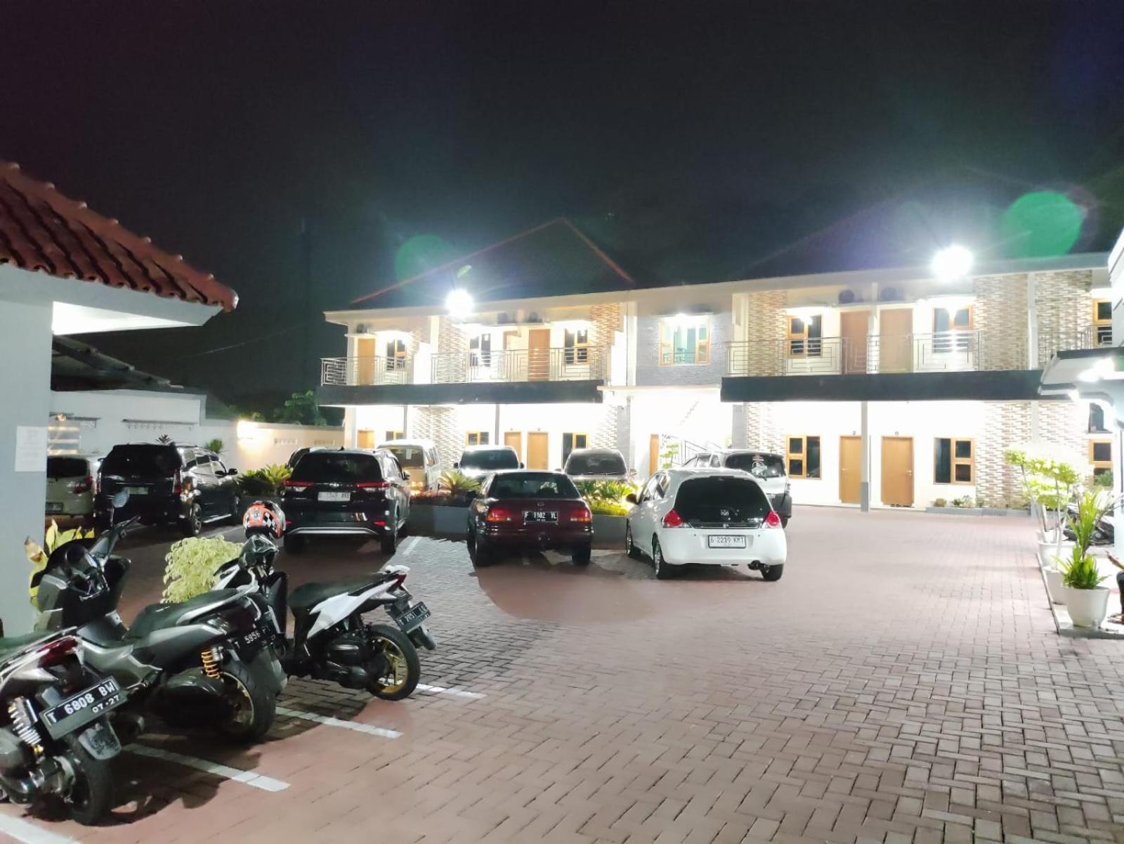 Hotel Cibening Purwakarta Exterior foto