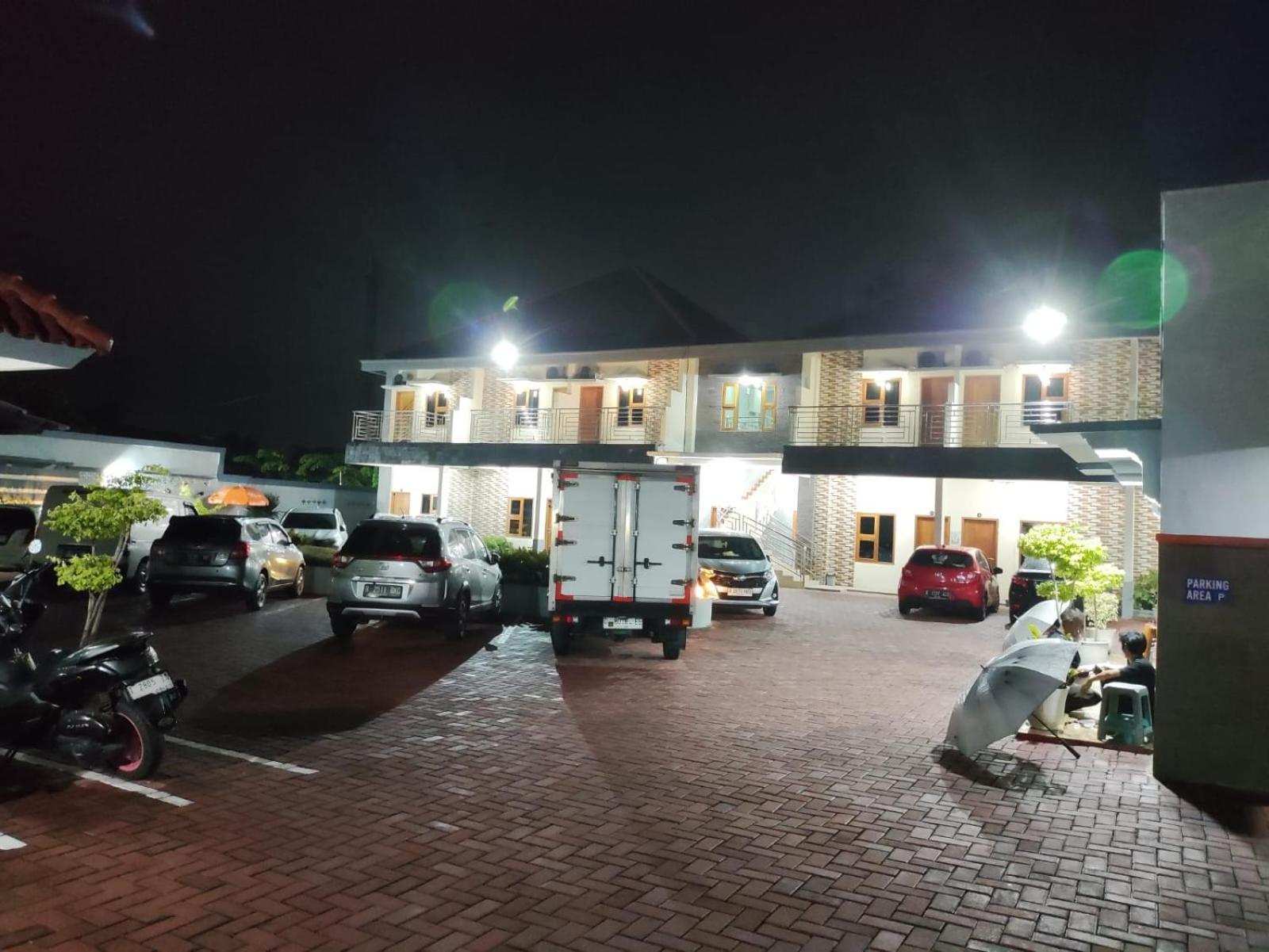 Hotel Cibening Purwakarta Exterior foto