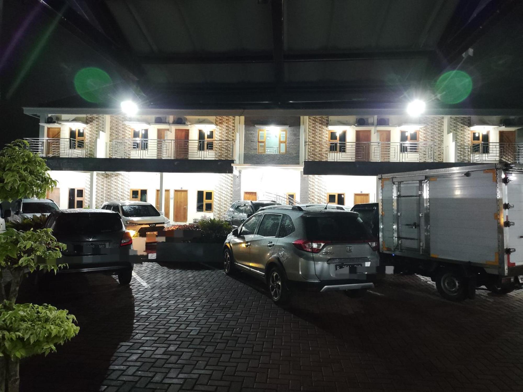 Hotel Cibening Purwakarta Exterior foto